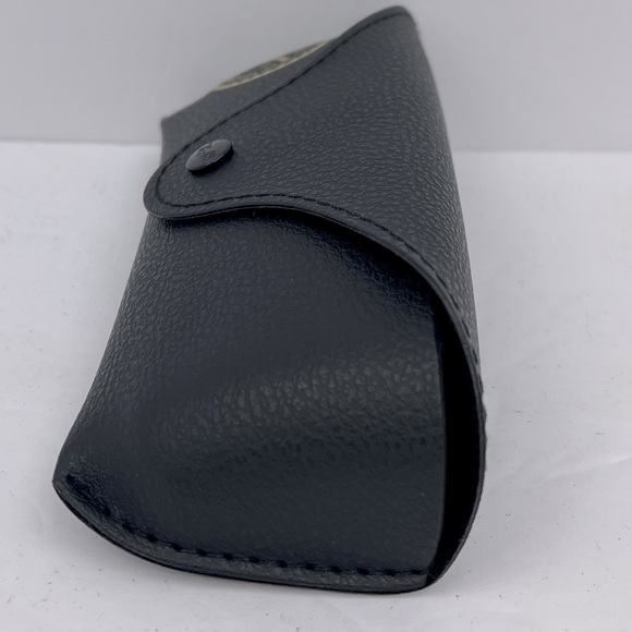 RAY-BAN FAUX PEBBLED LEATHER BLACK GLASSES CASE, UNISEX, BUTTON CLOSURE - Picture 5 of 12